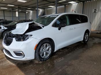  Salvage Chrysler Pacifica