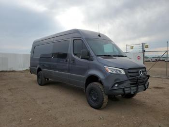  Salvage Mercedes-Benz Sprinter