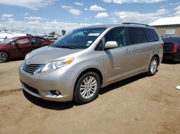  Salvage Toyota Sienna