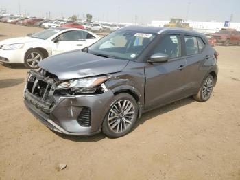  Salvage Nissan Kicks