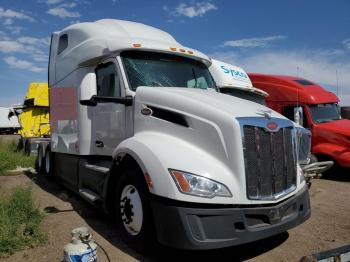  Salvage Peterbilt 579