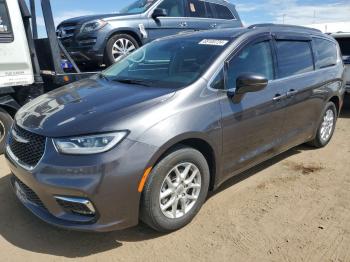  Salvage Chrysler Pacifica