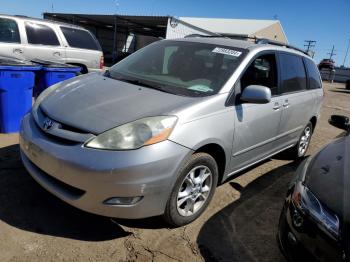  Salvage Toyota Sienna