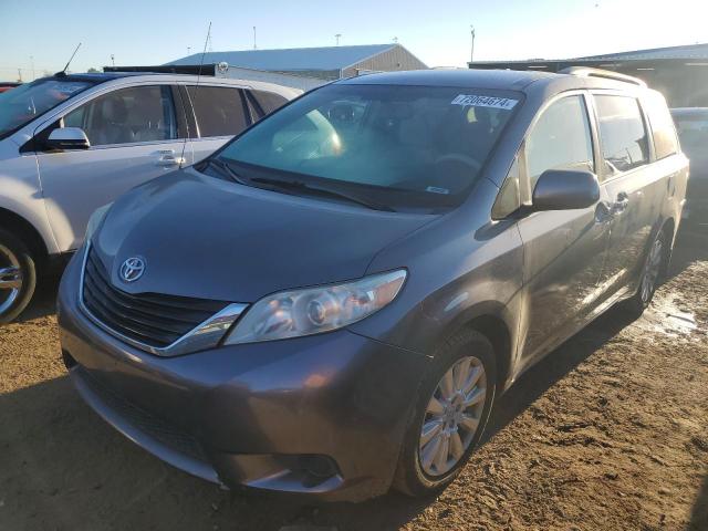  Salvage Toyota Sienna