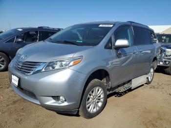  Salvage Toyota Sienna