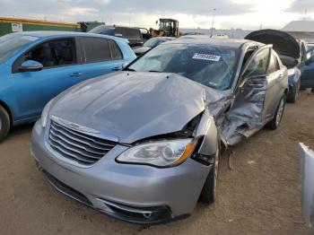  Salvage Chrysler 200