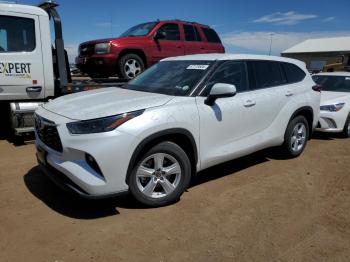  Salvage Toyota Highlander