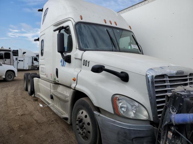  Salvage Freightliner Cascadia 1