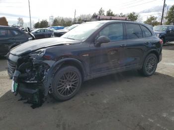  Salvage Porsche Cayenne