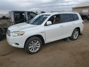  Salvage Toyota Highlander