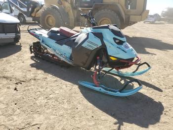  Salvage Bmbr Snowmobile