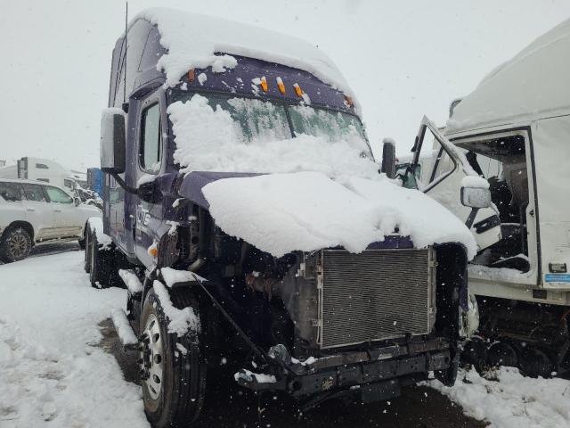  Salvage Freightliner Cascadia 1