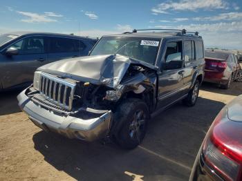  Salvage Jeep Commander