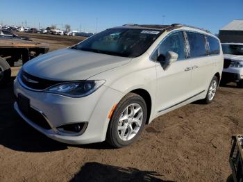  Salvage Chrysler Pacifica