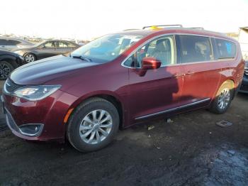  Salvage Chrysler Pacifica