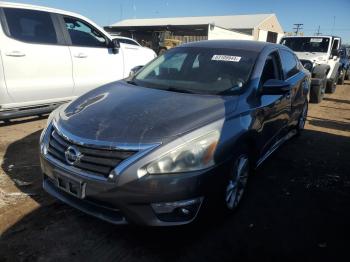  Salvage Nissan Altima