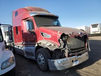  Salvage Peterbilt 579