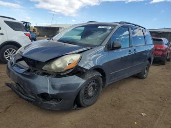  Salvage Toyota Sienna