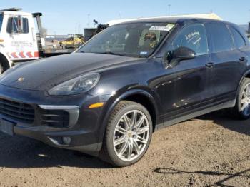  Salvage Porsche Cayenne