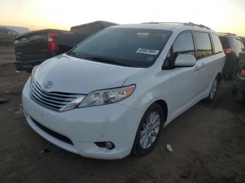  Salvage Toyota Sienna