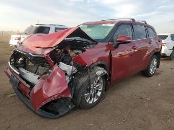  Salvage Toyota Highlander