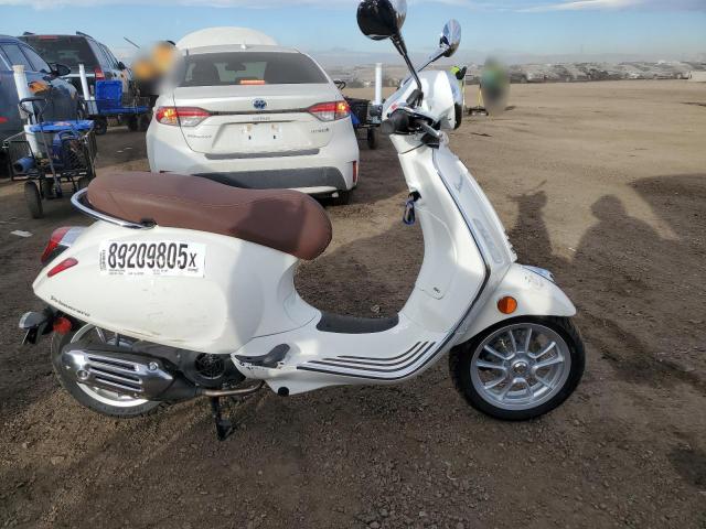  Salvage Vespa Primavera 