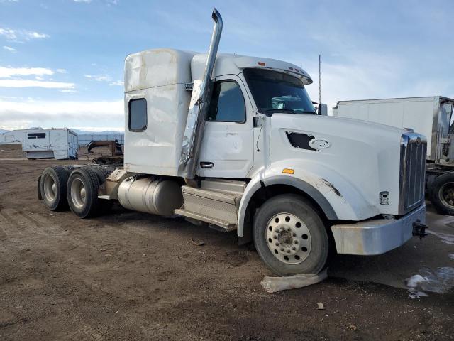  Salvage Peterbilt 567