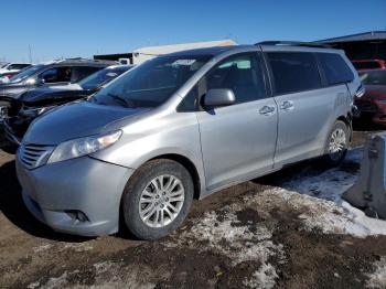  Salvage Toyota Sienna