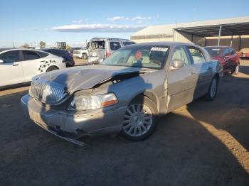  Salvage Lincoln Towncar