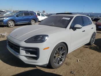  Salvage Porsche Cayenne