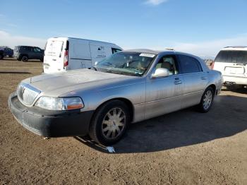  Salvage Lincoln Towncar