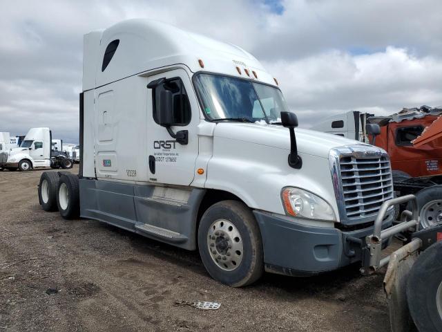  Salvage Freightliner Cascadia 1