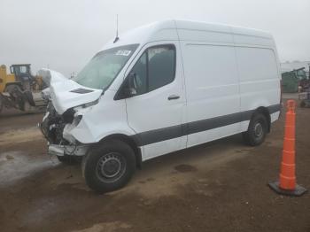  Salvage Mercedes-Benz Sprinter