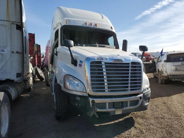  Salvage Freightliner Cascadia 1