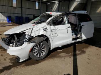  Salvage Chrysler Pacifica