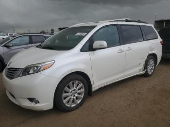  Salvage Toyota Sienna