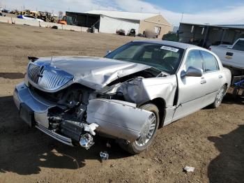  Salvage Lincoln Towncar