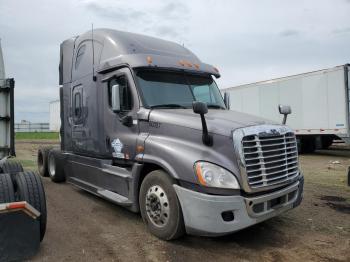  Salvage Freightliner Cascadia 1