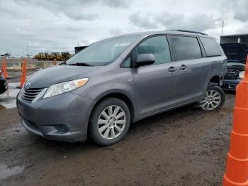  Salvage Toyota Sienna