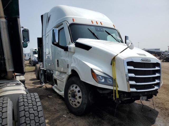  Salvage Freightliner Cascadia 1