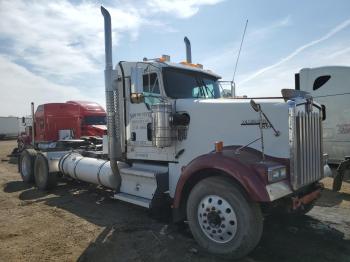  Salvage Kenworth W900