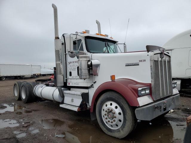  Salvage Kenworth W900