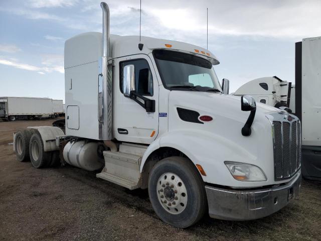  Salvage Peterbilt 579