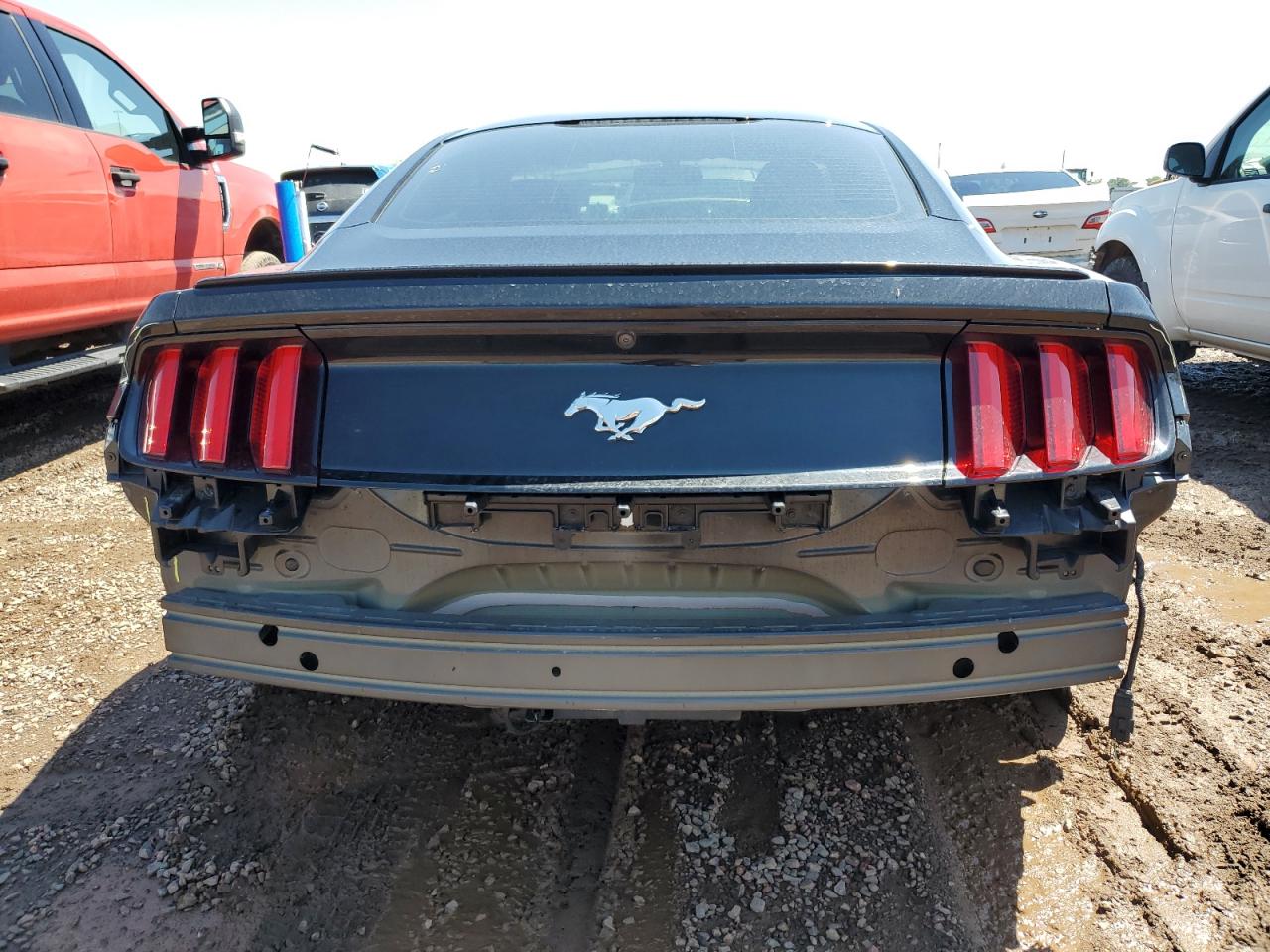 Ford Mustang Image 7