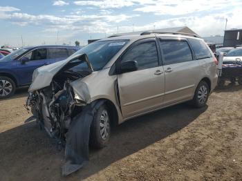  Salvage Toyota Sienna