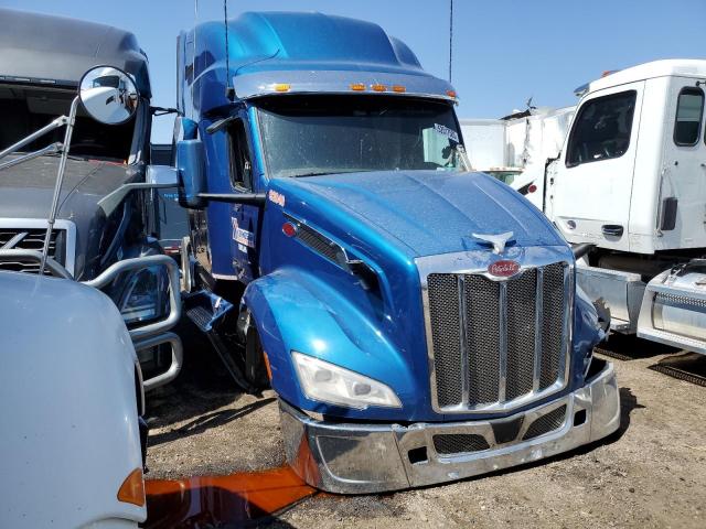  Salvage Peterbilt 579