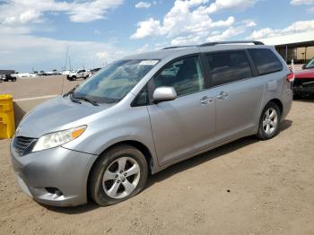  Salvage Toyota Sienna