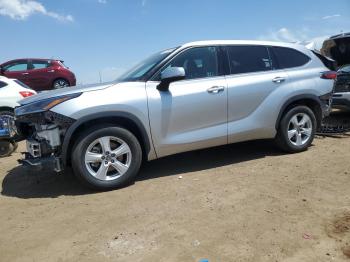  Salvage Toyota Highlander