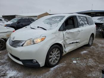  Salvage Toyota Sienna