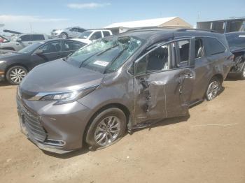  Salvage Toyota Sienna